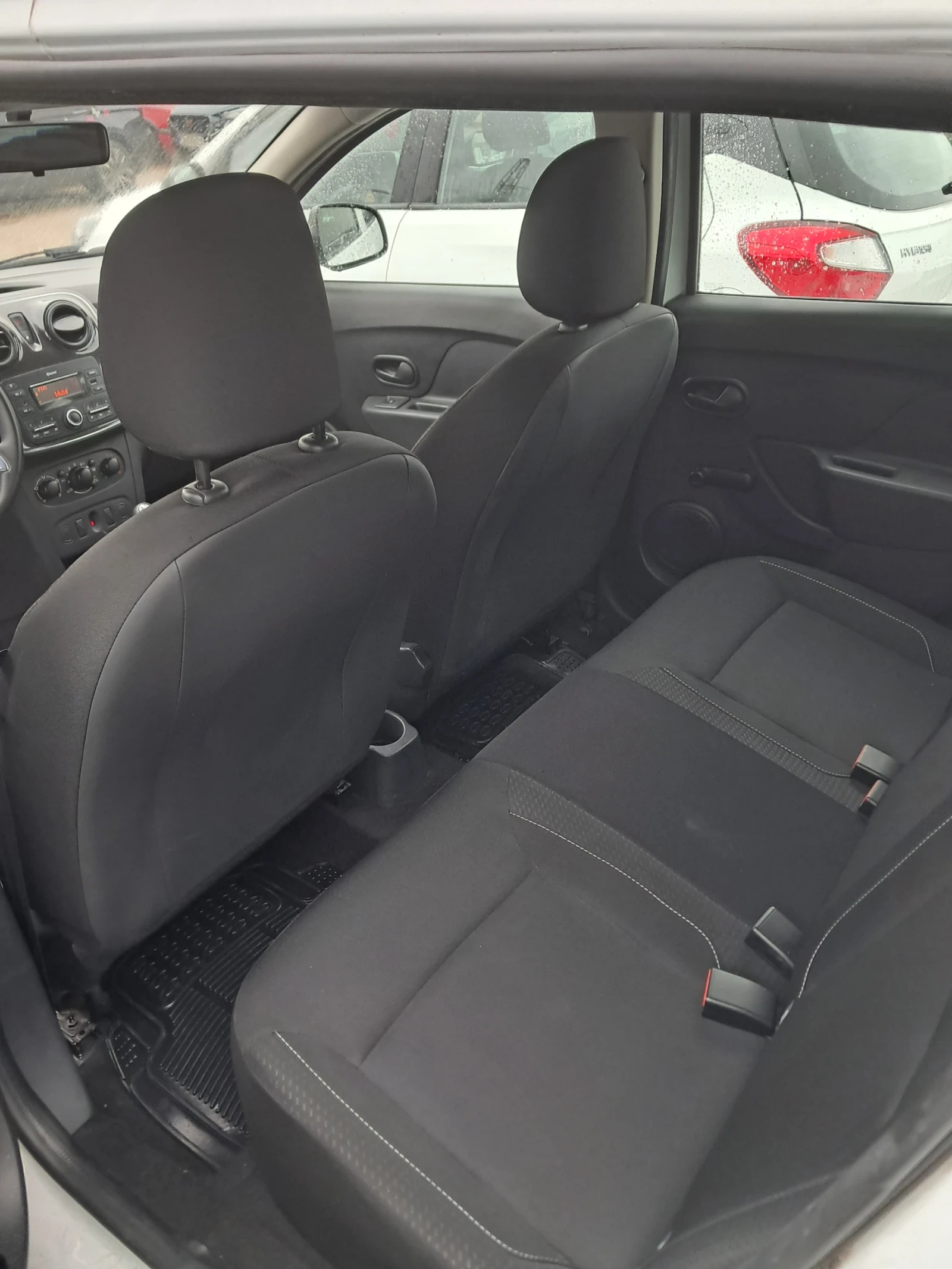 Dacia Logan, снимка 9 - Автомобили и джипове - 56682717