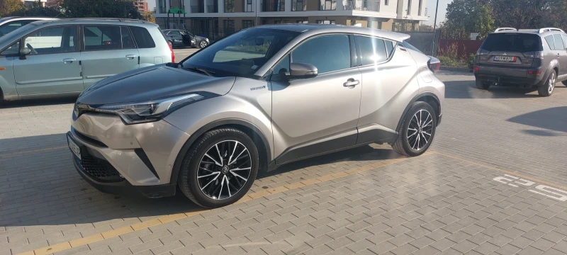 Toyota C-HR Хибрид, снимка 3 - Автомобили и джипове - 47712713