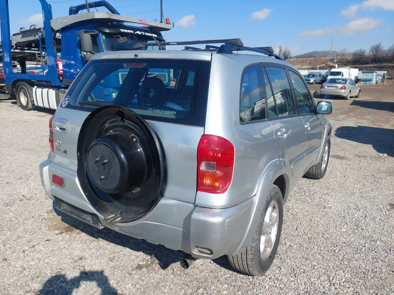 Toyota Rav4 D4D, снимка 8 - Автомобили и джипове - 48640653