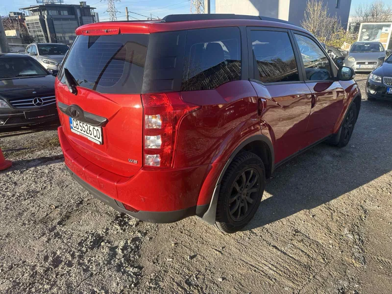 Mahindra XUV 500 4x4 6-Скорости Навигация, снимка 3 - Автомобили и джипове - 52526359