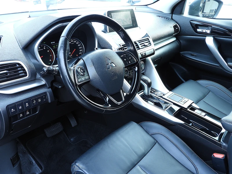 Mitsubishi Eclipse Cross 1.5ШВЕЙЦАРИЯ-ДИСТРОНИК/КОЖА/НАВИ/LANE ASSIST/4x4, снимка 9 - Автомобили и джипове - 53355976