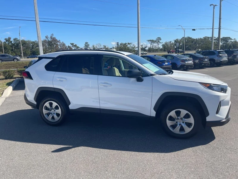 Toyota Rav4 !LE FWD!* АвтоКредит* Цена до БГ* , снимка 4 - Автомобили и джипове - 53479776