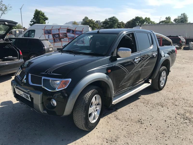 Mitsubishi L200 Нави автомат, снимка 15 - Автомобили и джипове - 26370461