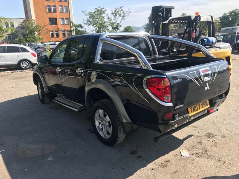 Mitsubishi L200 Нави автомат, снимка 9 - Автомобили и джипове - 26370461