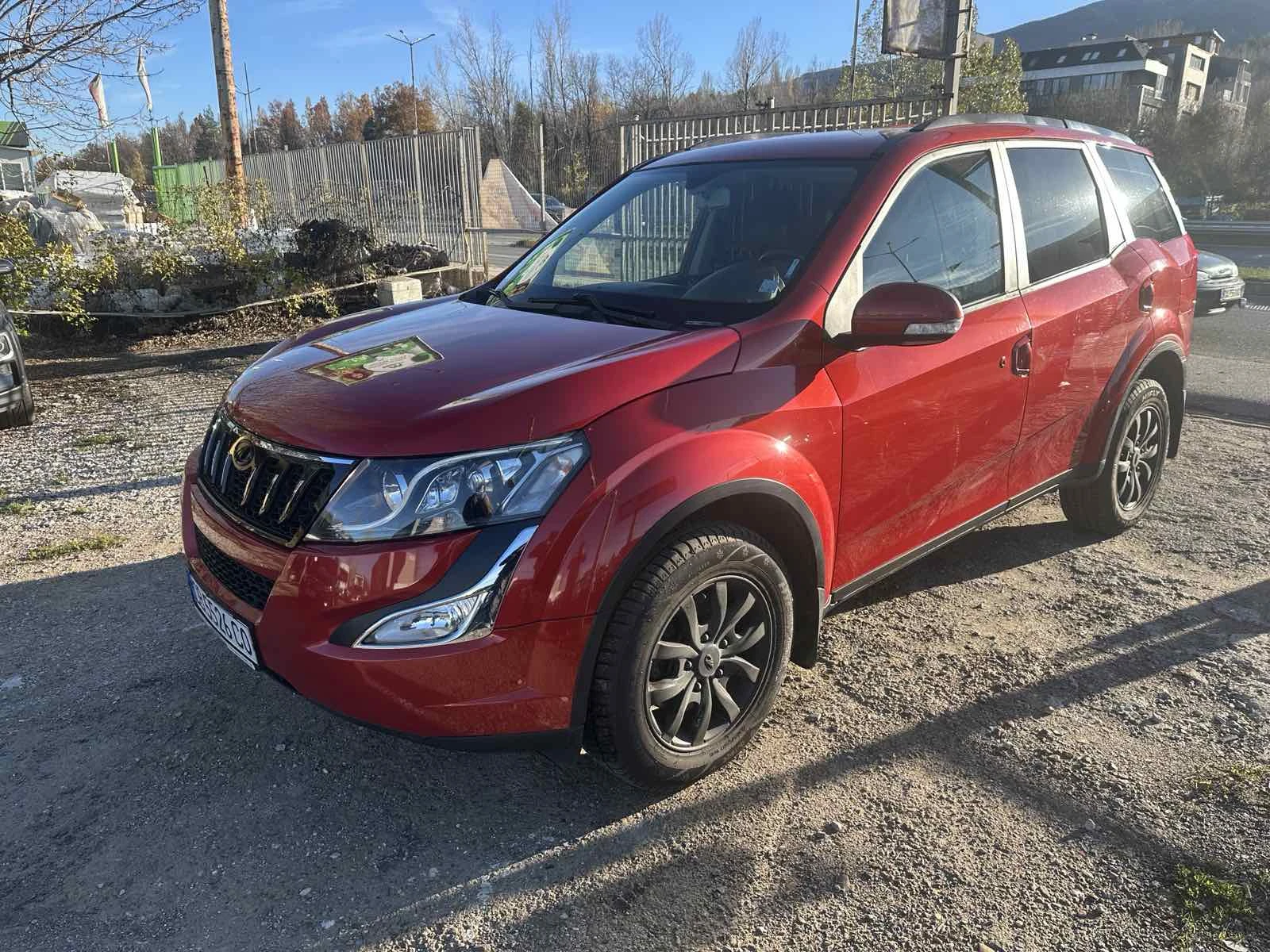 Mahindra XUV 500 4x4 6-Скорости Навигация, снимка 1