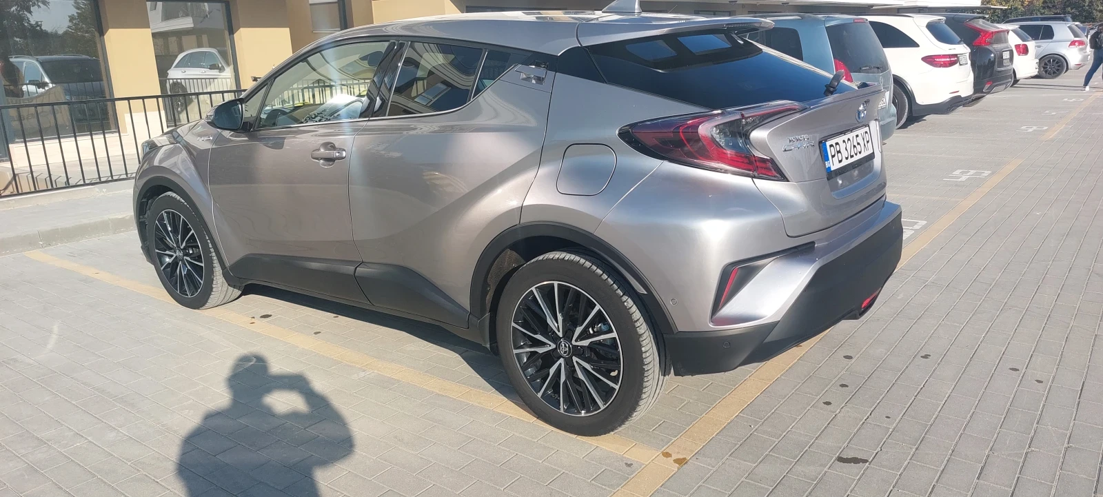 Toyota C-HR Хибрид - изображение 5