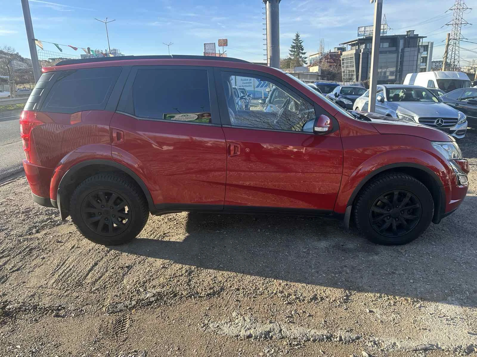 Mahindra XUV 500 4x4 6-Скорости Навигация - изображение 7