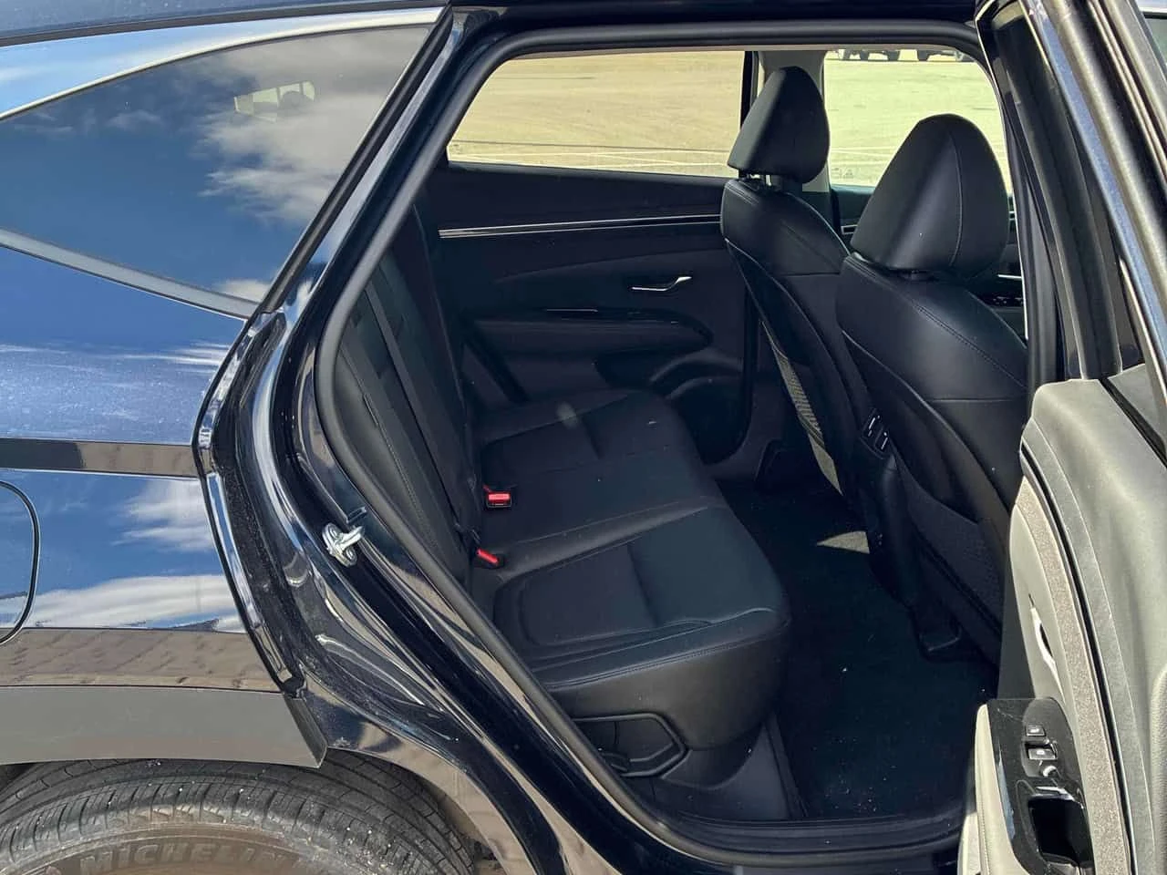 Hyundai Tucson Ultimate  CARFAX, снимка 11 - Автомобили и джипове - 53839513