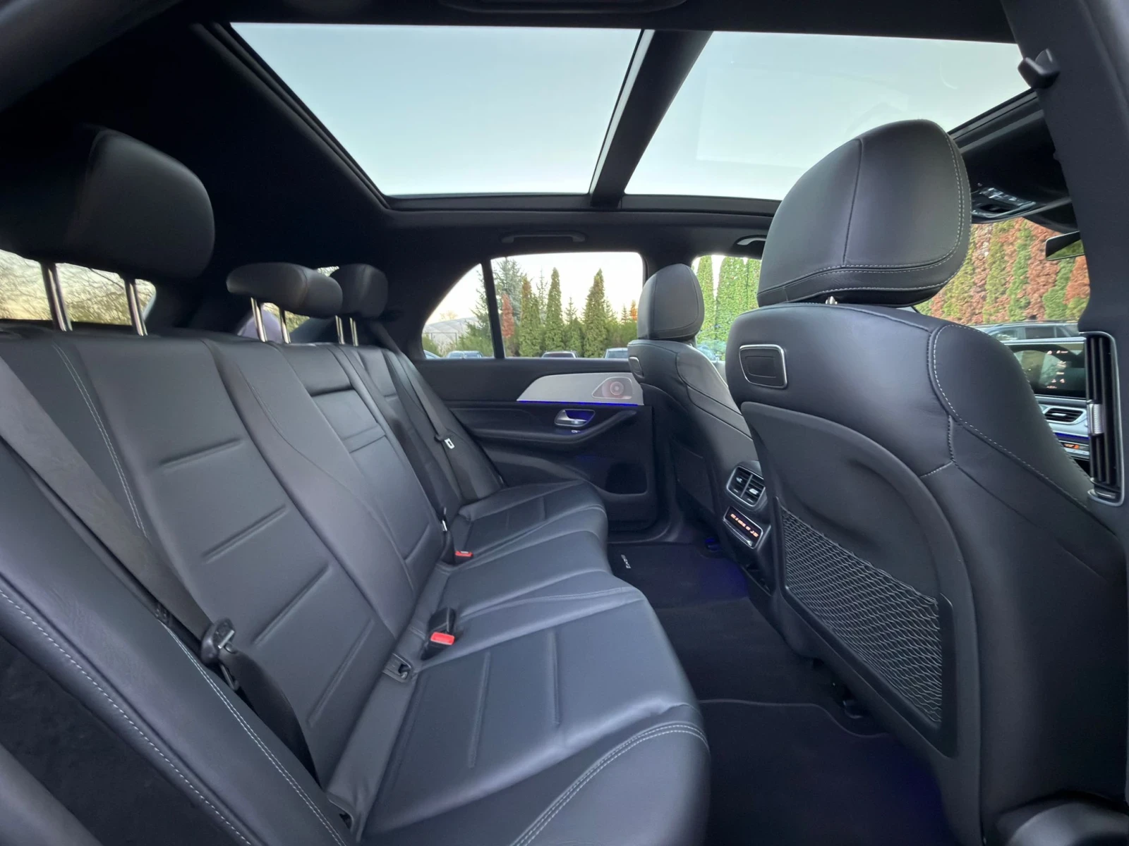 Mercedes-Benz GLE 400 d AMG/4Matic/AirMATIC/Burmaster/360, снимка 11 - Автомобили и джипове - 54020590