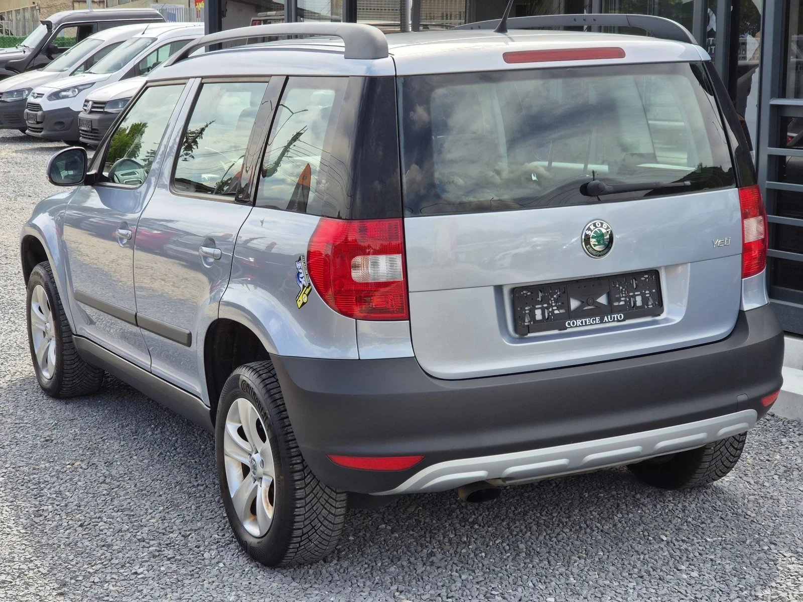 Skoda Yeti 1.2TSI, снимка 5 - Автомобили и джипове - 54030732