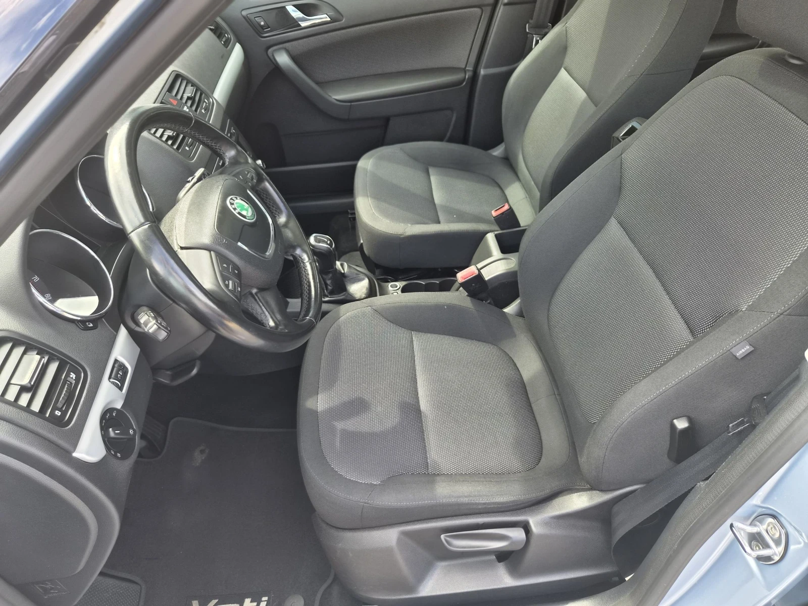 Skoda Yeti 1.2TSI, снимка 16 - Автомобили и джипове - 54030732
