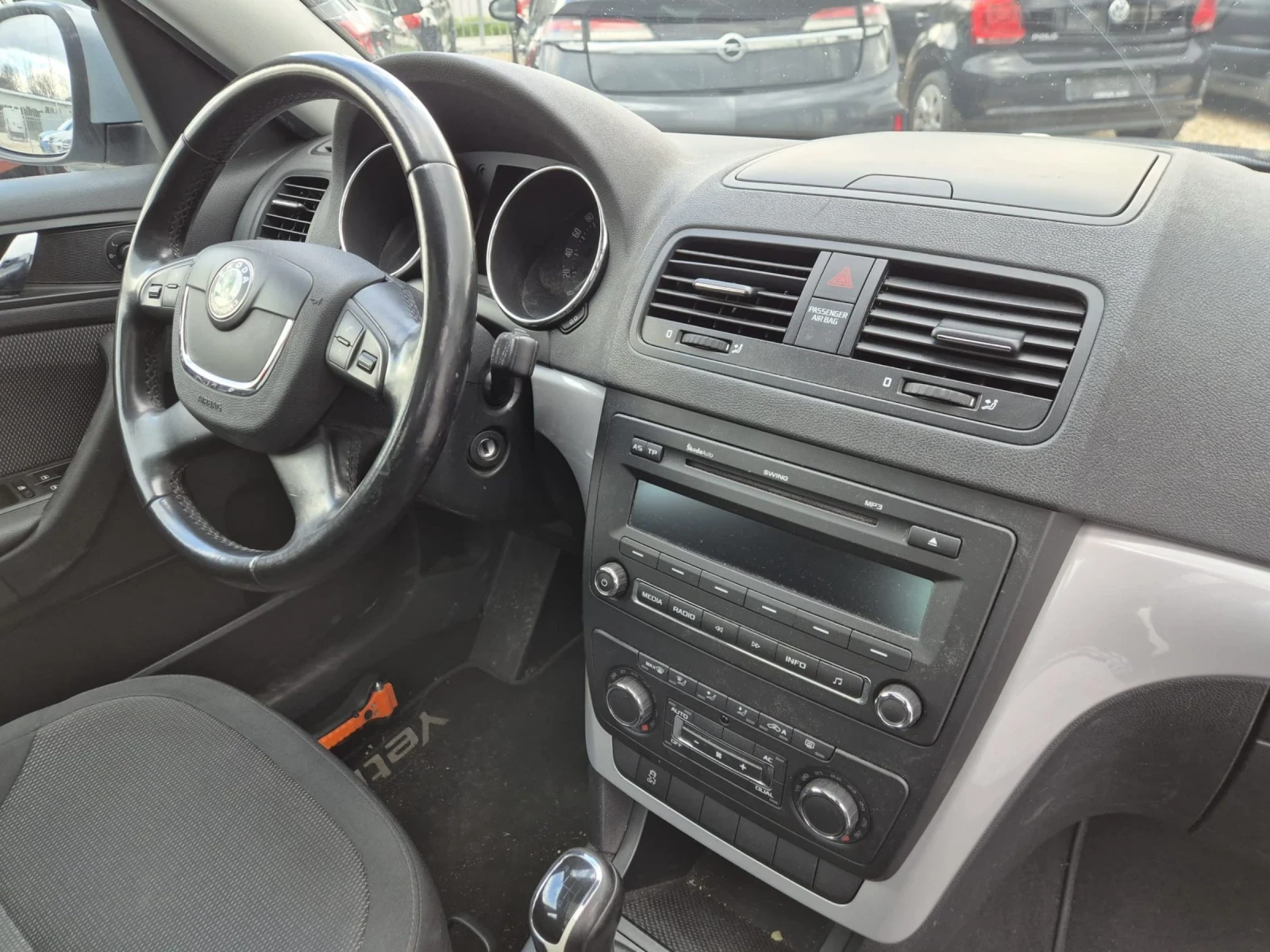 Skoda Yeti 1.2TSI, снимка 10 - Автомобили и джипове - 54030732