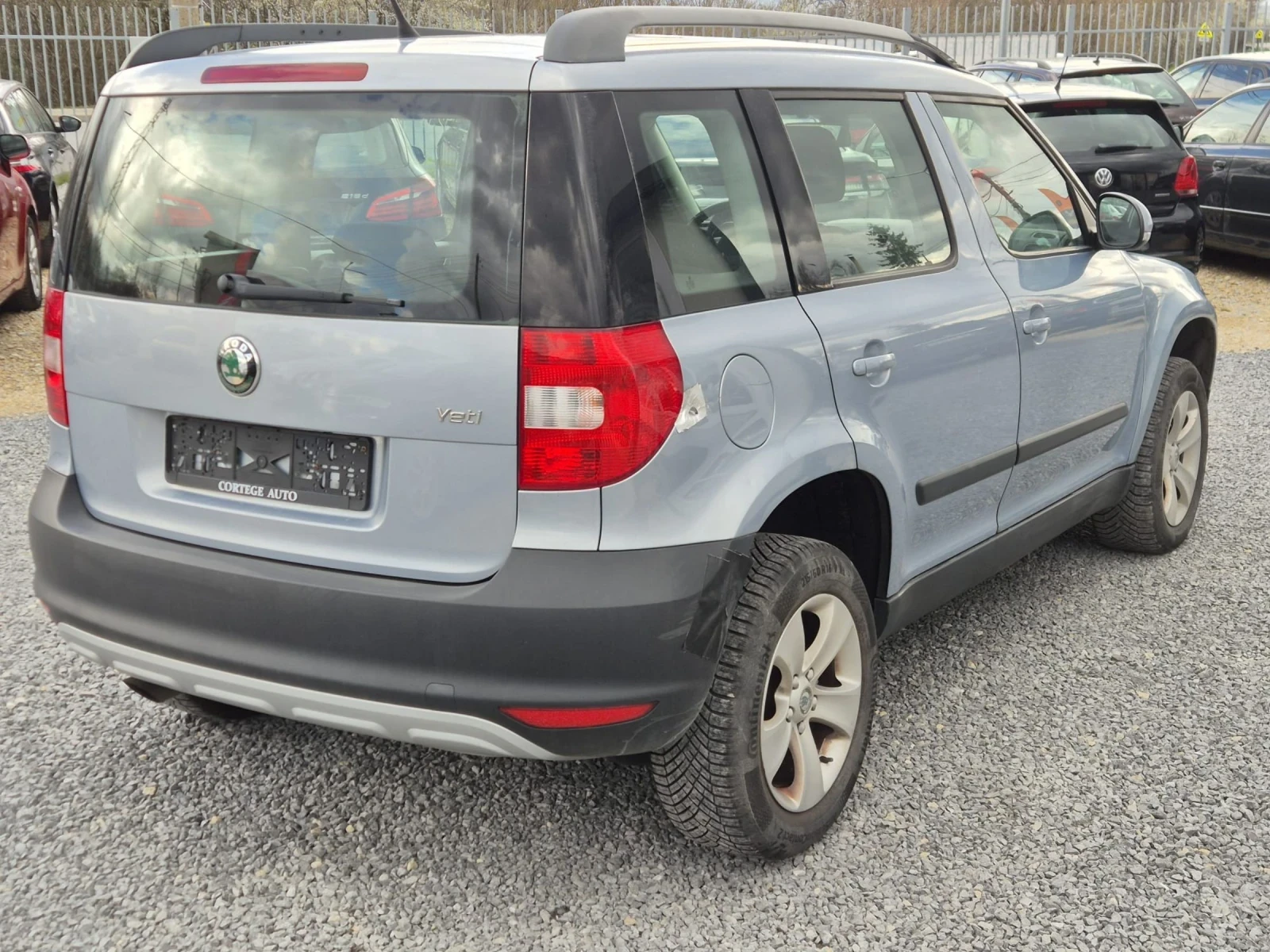 Skoda Yeti 1.2TSI, снимка 7 - Автомобили и джипове - 54030732