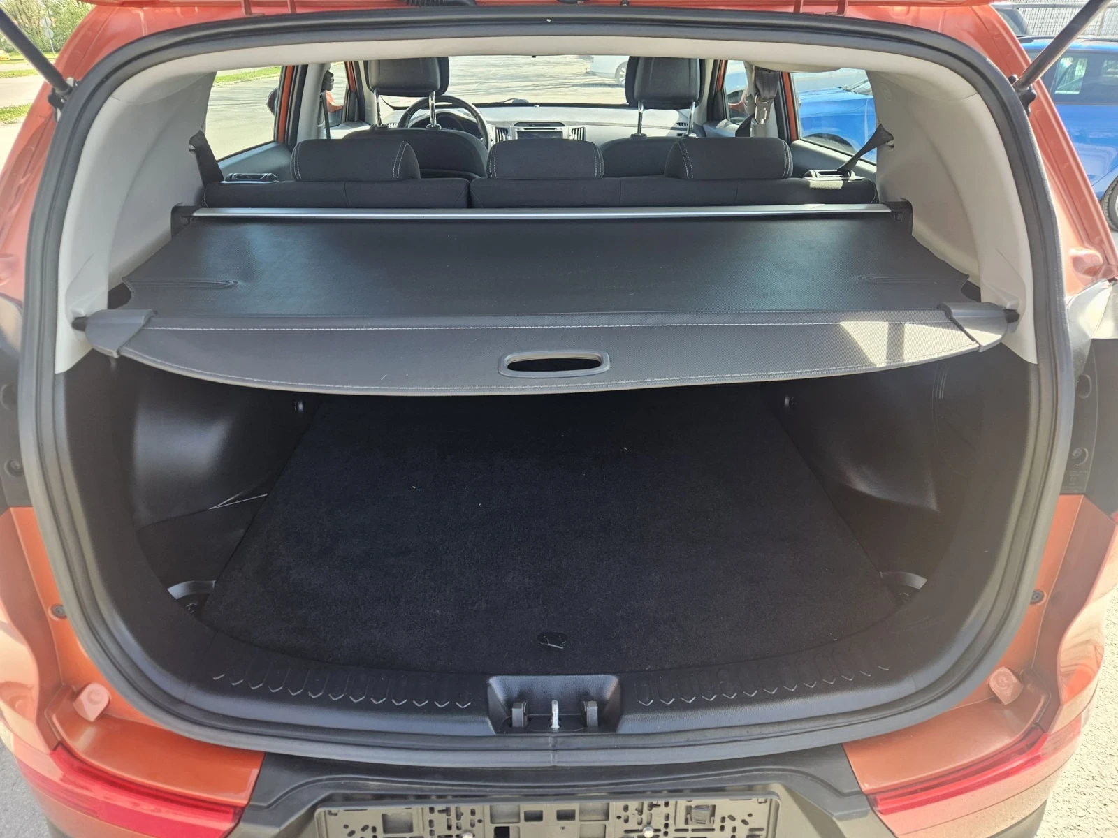 Kia Sportage 2.0 I 136 k.c., снимка 13 - Автомобили и джипове - 54354434