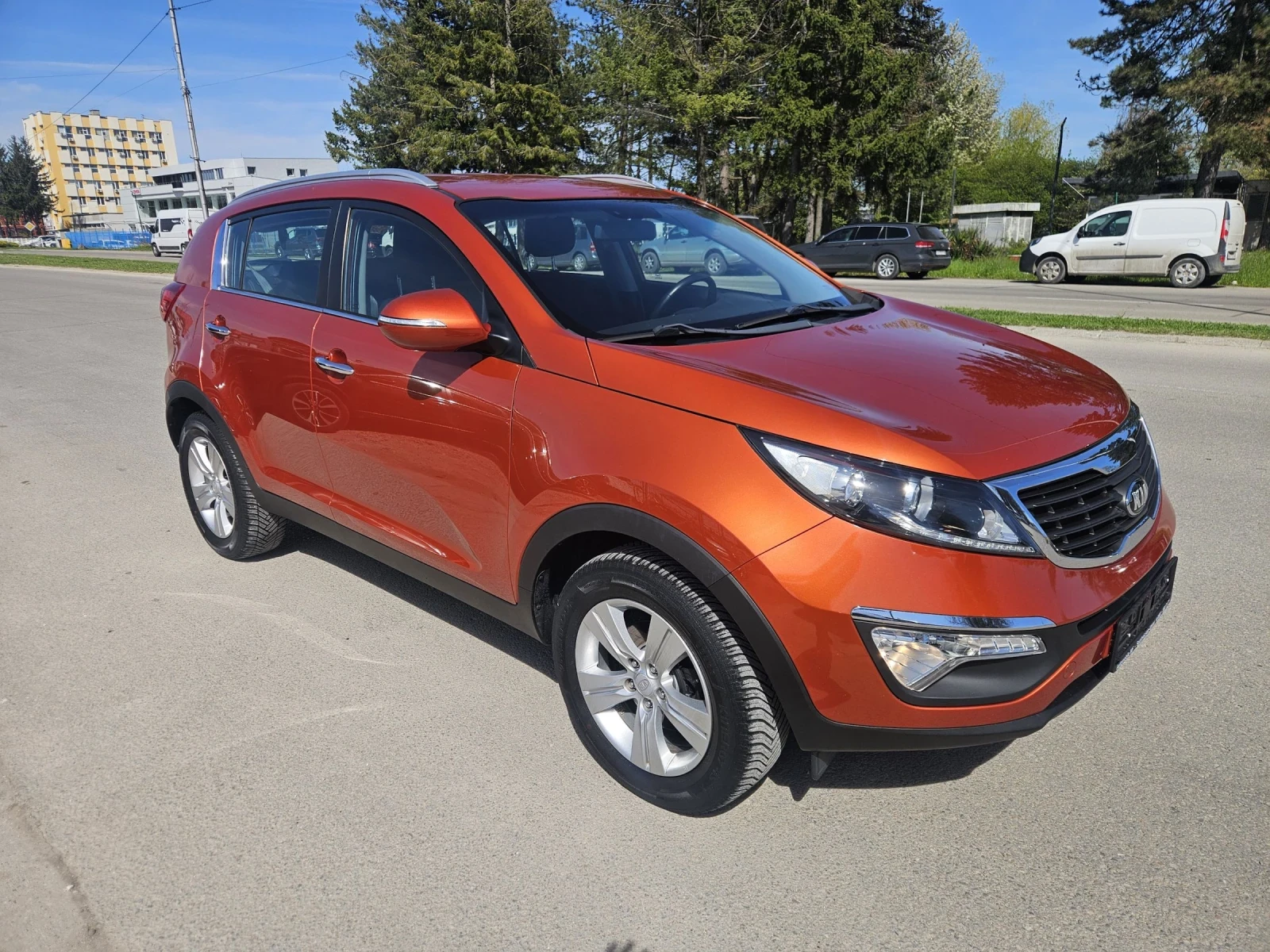 Kia Sportage 2.0 I 136 k.c., снимка 3 - Автомобили и джипове - 54354434