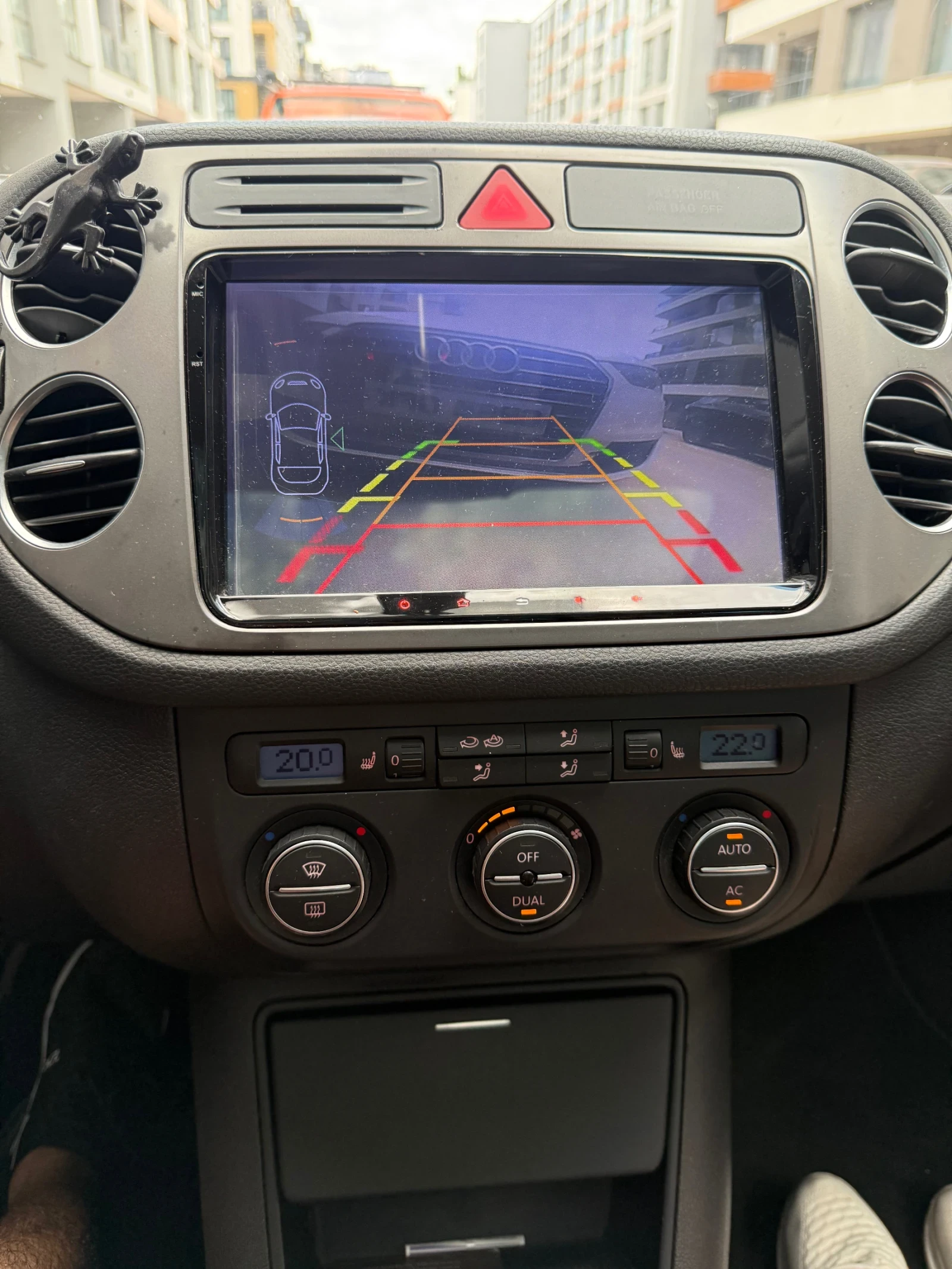 VW Tiguan 2.0 TSI 4 MOTION , снимка 17 - Автомобили и джипове - 54891831