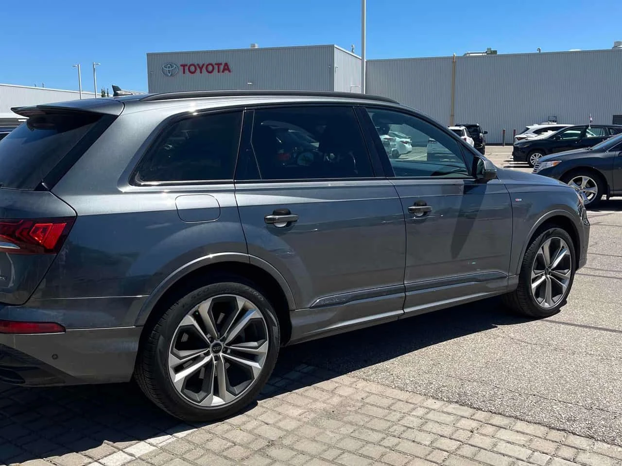 Audi Q7 | Progressiv | DISTRONIC | 360 | BOSE | ОБДУХВАНЕ , снимка 3 - Автомобили и джипове - 55016323