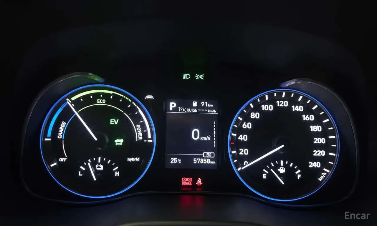Hyundai Kona * Smart Special * CARFAX * ЦЕНА ДО БГ, снимка 8 - Автомобили и джипове - 55532014