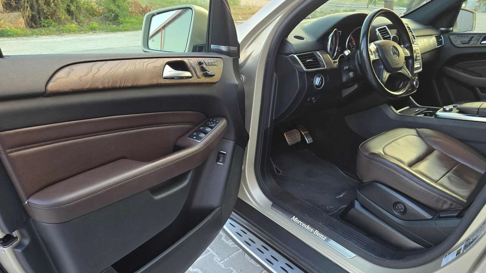Mercedes-Benz ML 350 CDI* AMG* 4matic, снимка 11 - Автомобили и джипове - 56154539