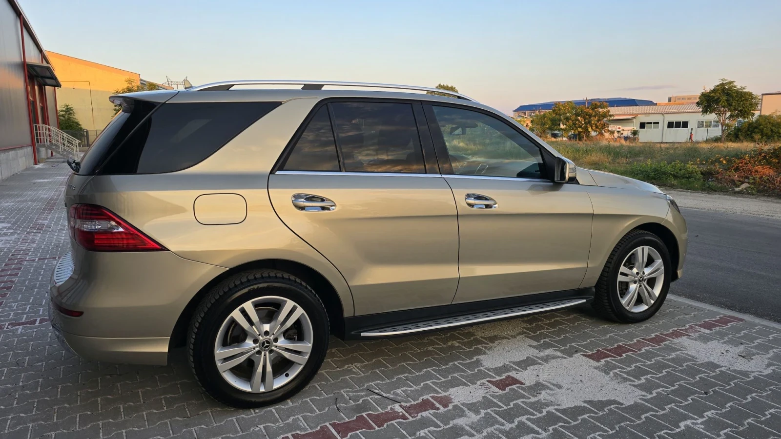 Mercedes-Benz ML 350 CDI* AMG* 4matic, снимка 8 - Автомобили и джипове - 56154539