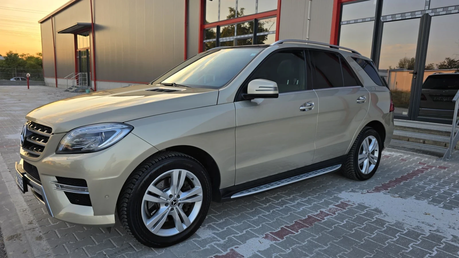 Mercedes-Benz ML 350 CDI* AMG* 4matic, снимка 3 - Автомобили и джипове - 56154539