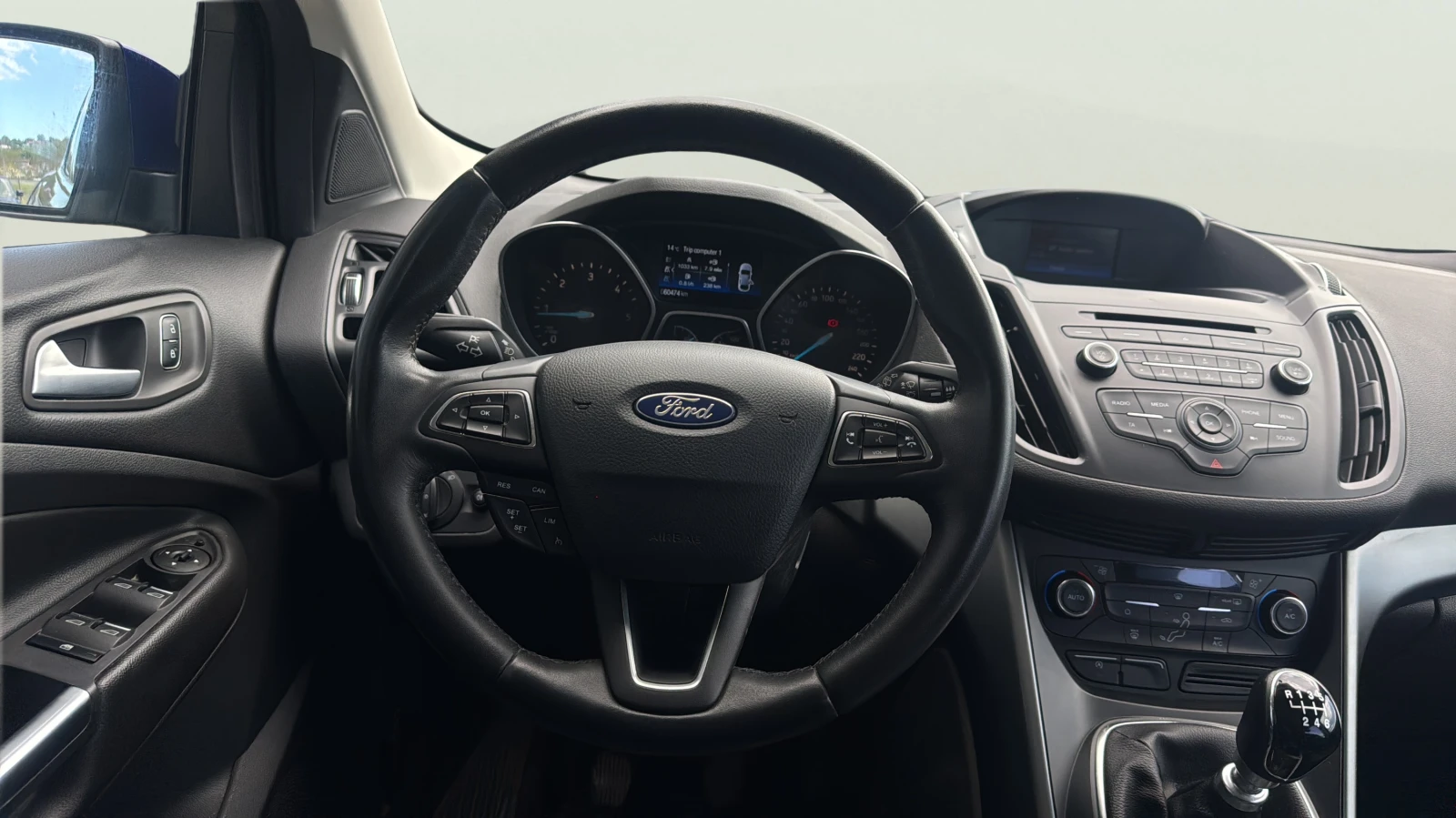 Ford Kuga 1.5D EcoBlue, снимка 10 - Автомобили и джипове - 56273957