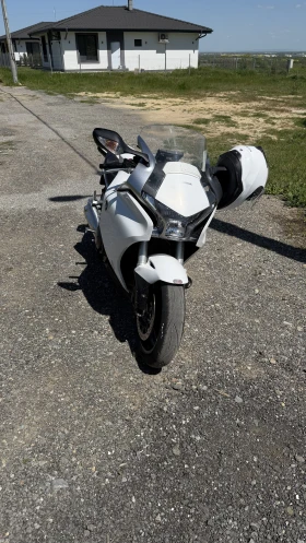 ����� �� �������� �� Honda Vfr 1200F