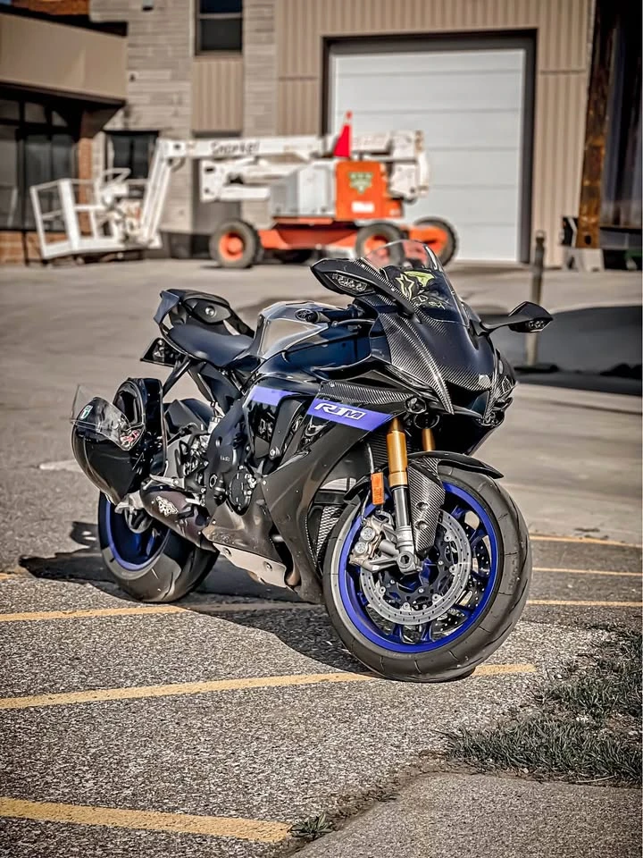 Yamaha YZF-R1  M* CARFAX * БЕЗ ПЪРВОНАЧАЛНА ВНОСКА