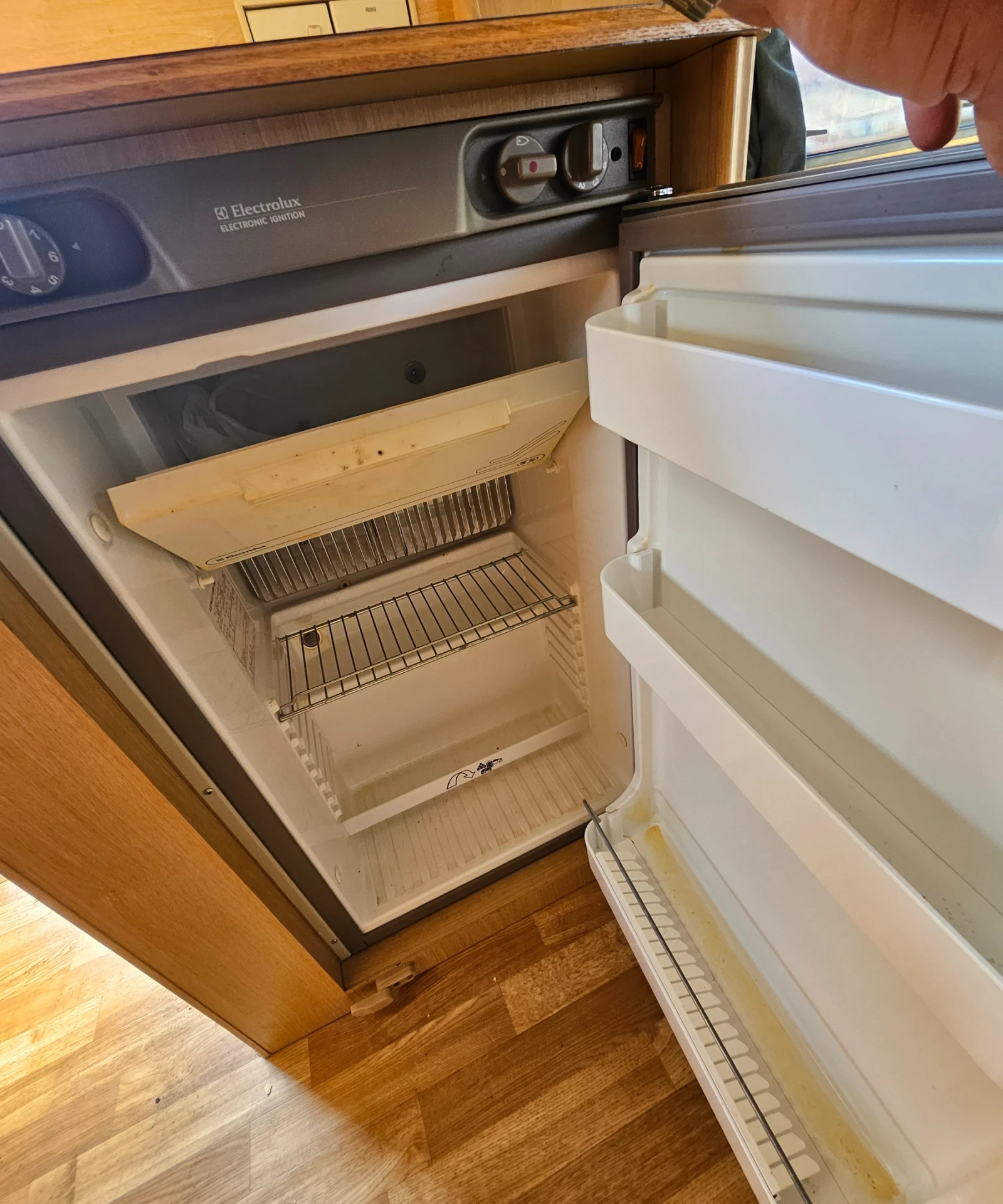 �������� ABI Daystar | Mobile.bg � ����������� 12