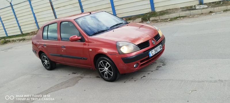 Renault Clio 1.4 * * * КЛИМАТИК* * * , снимка 4 - Автомобили и джипове - 47480994