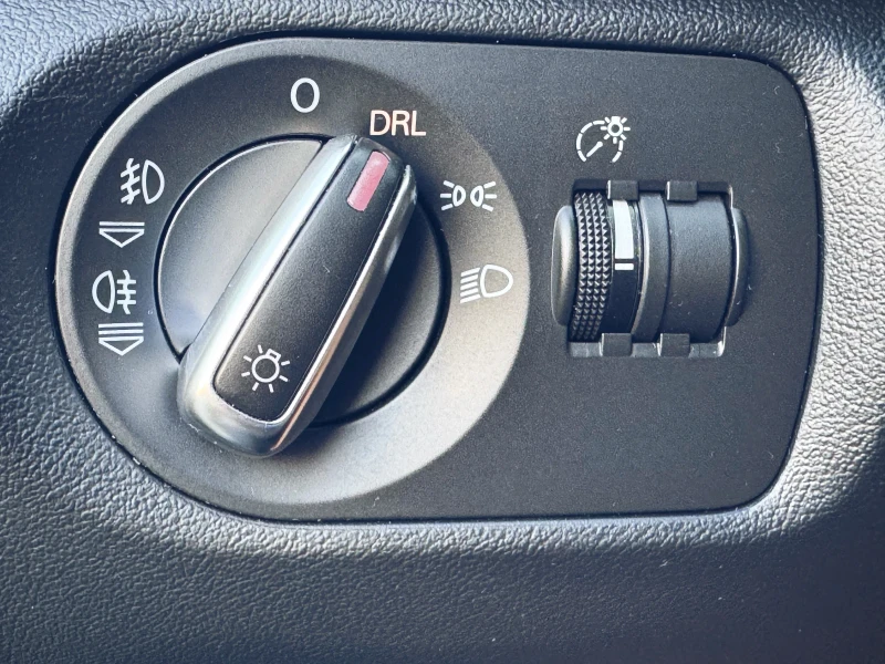 Audi A3 2.0TDI* * QUATTRO* * LED* * FACELIFT* * , снимка 12 - Автомобили и джипове - 50553898