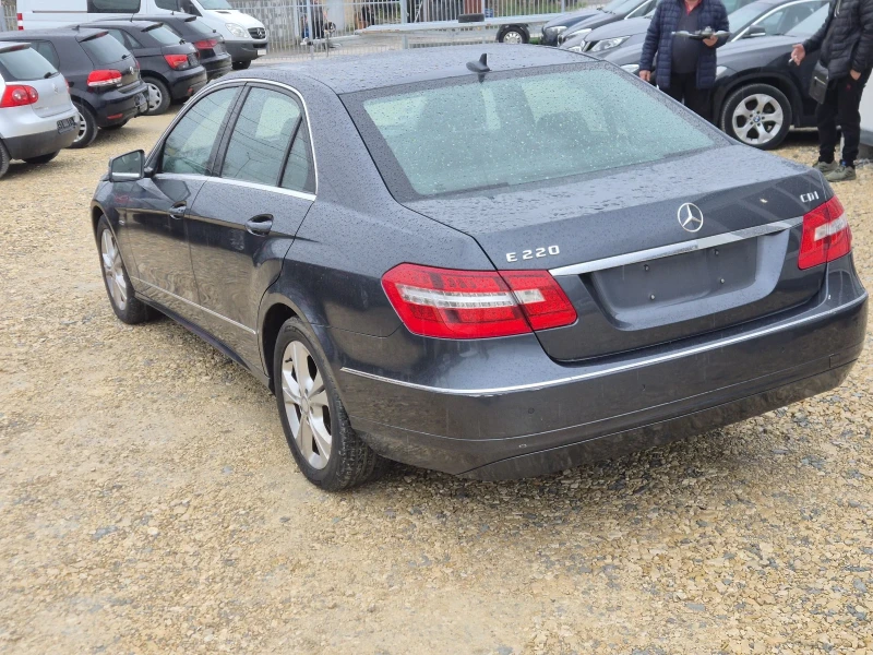 Mercedes-Benz E 220 CDI AUTOMAT , снимка 3 - Автомобили и джипове - 52588600