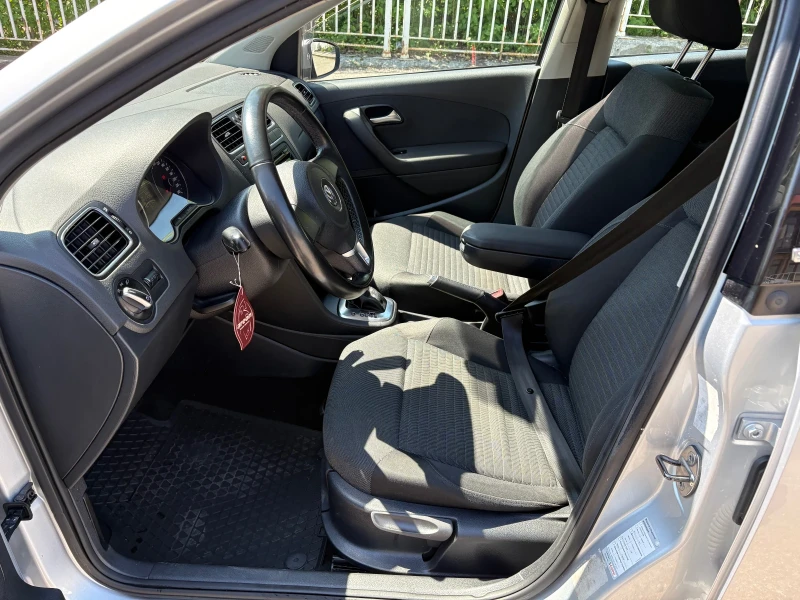 VW Polo 1.4 MPI DSG, снимка 9 - Автомобили и джипове - 52770705