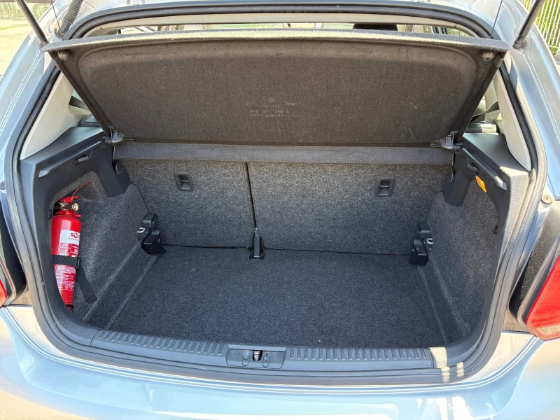 VW Polo 1.4 MPI DSG, снимка 16 - Автомобили и джипове - 52770705