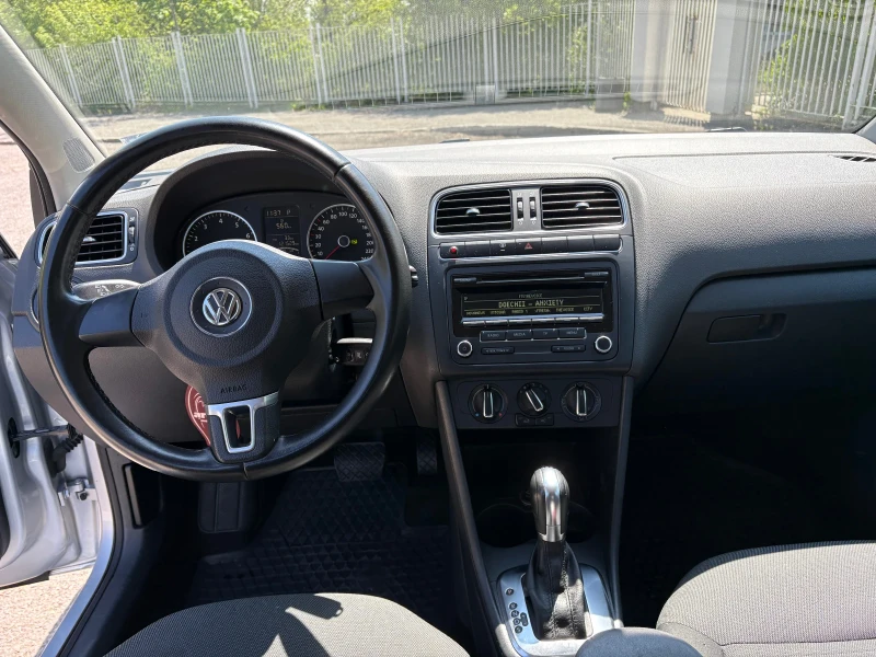 VW Polo 1.4 MPI DSG, снимка 14 - Автомобили и джипове - 52770705