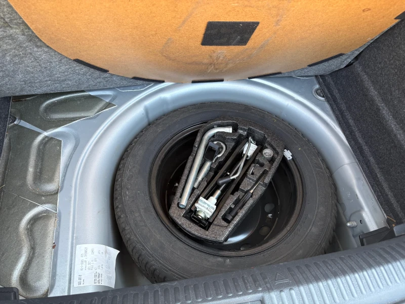 VW Polo 1.4 MPI DSG, снимка 17 - Автомобили и джипове - 52770705