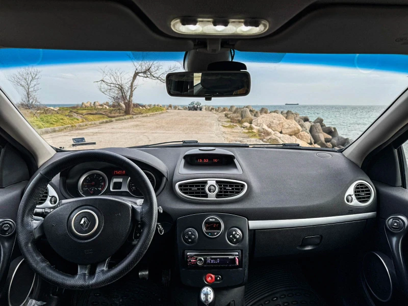 Renault Clio 1.5 DCI, снимка 8 - Автомобили и джипове - 53403108