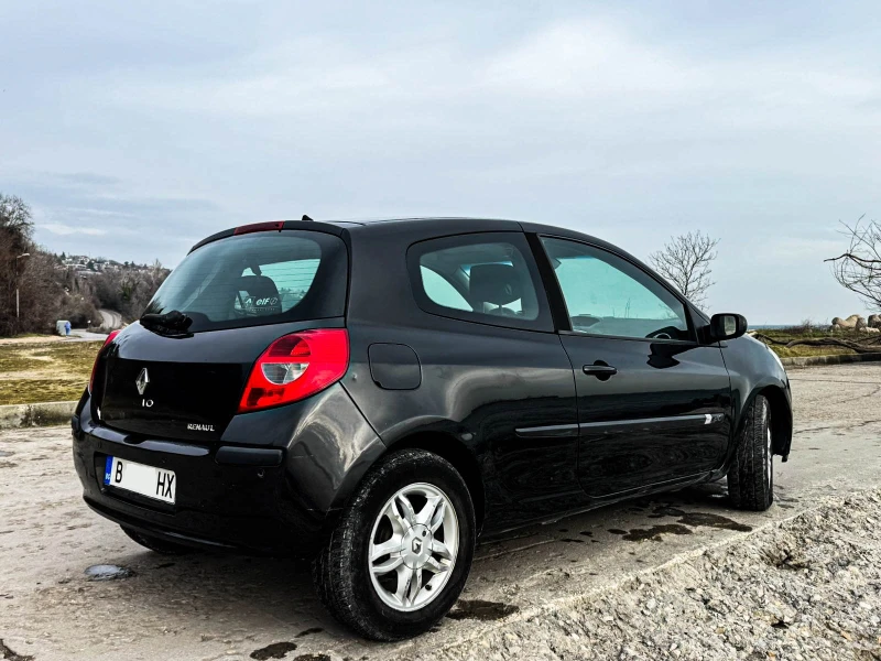 Renault Clio 1.5 DCI, снимка 4 - Автомобили и джипове - 53403108