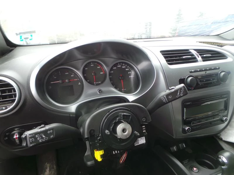 Seat Leon TDI, снимка 9 - Автомобили и джипове - 47850563