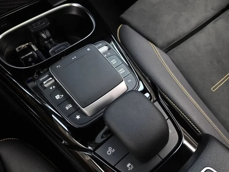 Mercedes-Benz CLA 45 AMG S 4Matic+ , снимка 9 - Автомобили и джипове - 55952730