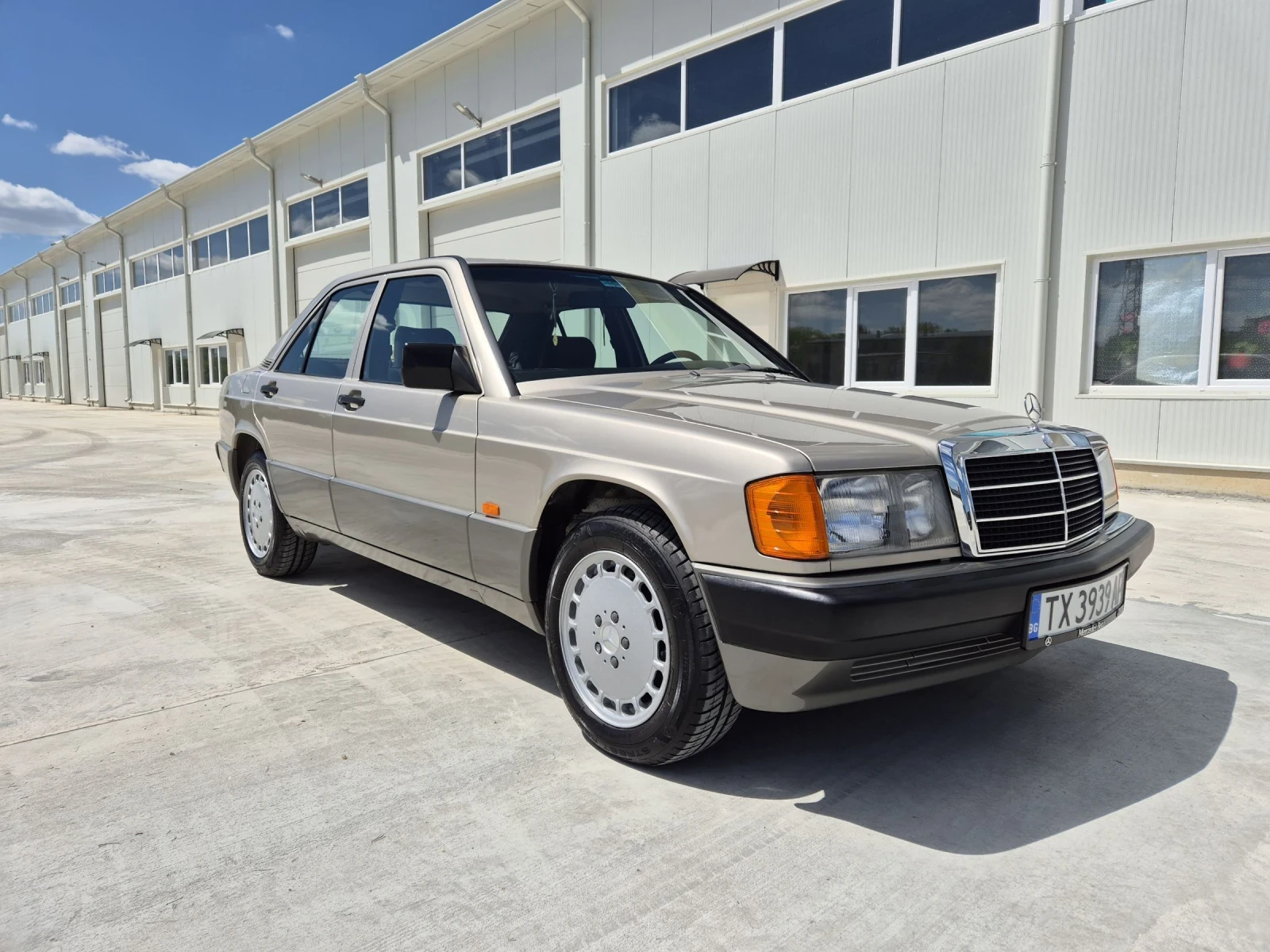 Mercedes-Benz 190 За Колекционери 190Е 1.8 Бензин 94000км 1990г - изображение 5