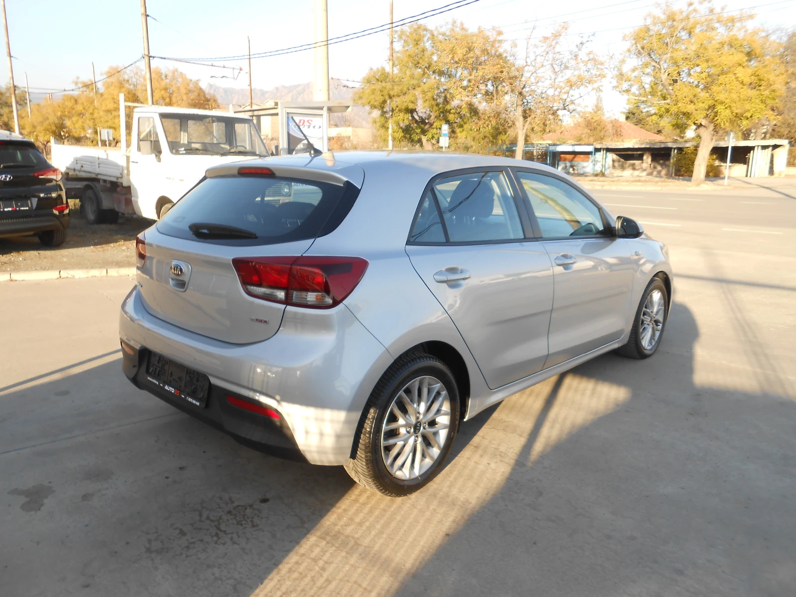 Kia Rio 1.0i-Euro-6B-Kamera - изображение 5