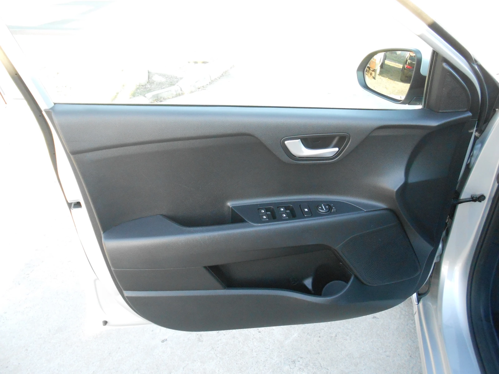 Kia Rio 1.0i-Euro-6B-Kamera | Mobile.bg — изображение 12