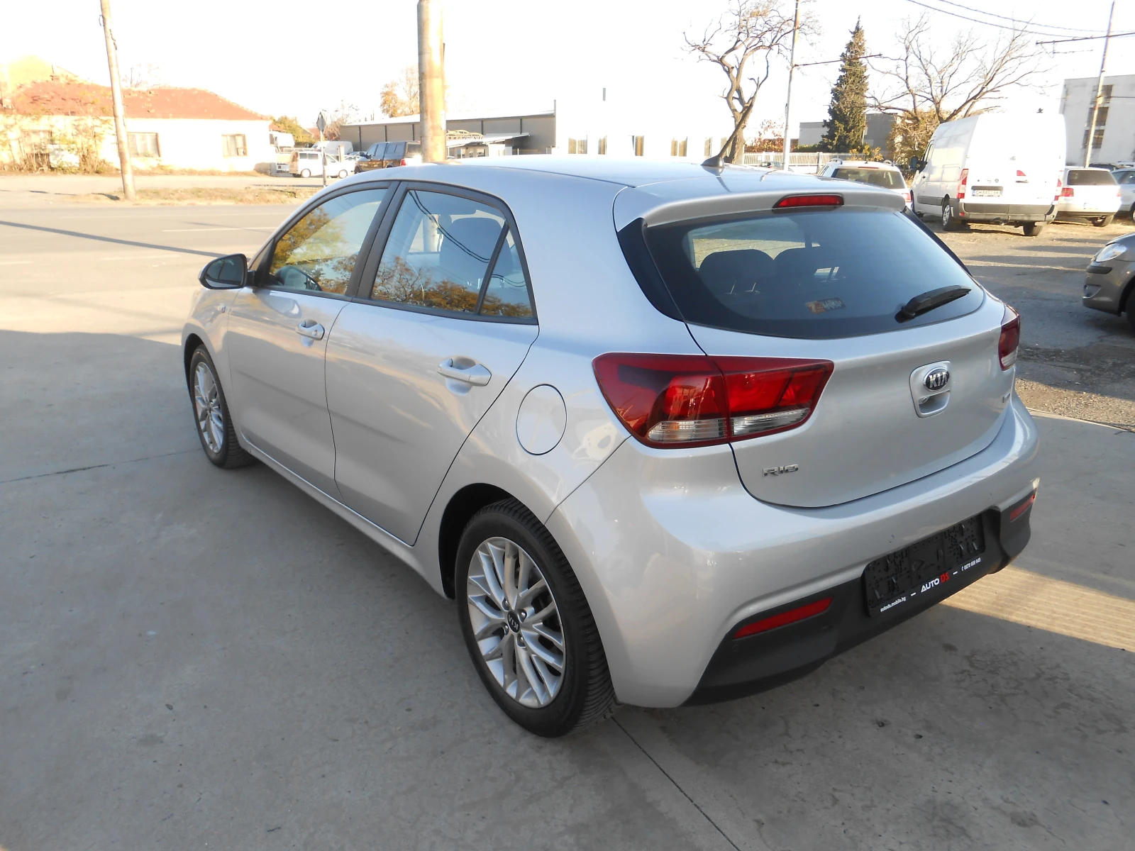 Kia Rio 1.0i-Euro-6B-Kamera - изображение 7