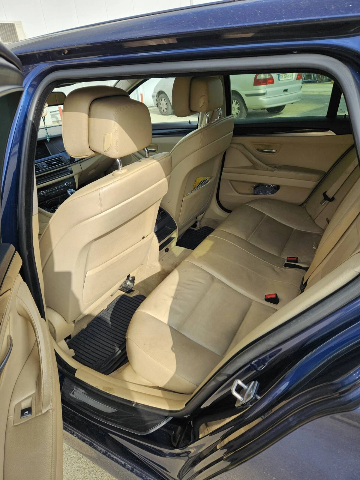 BMW 525 3.0D Touring - изображение 7