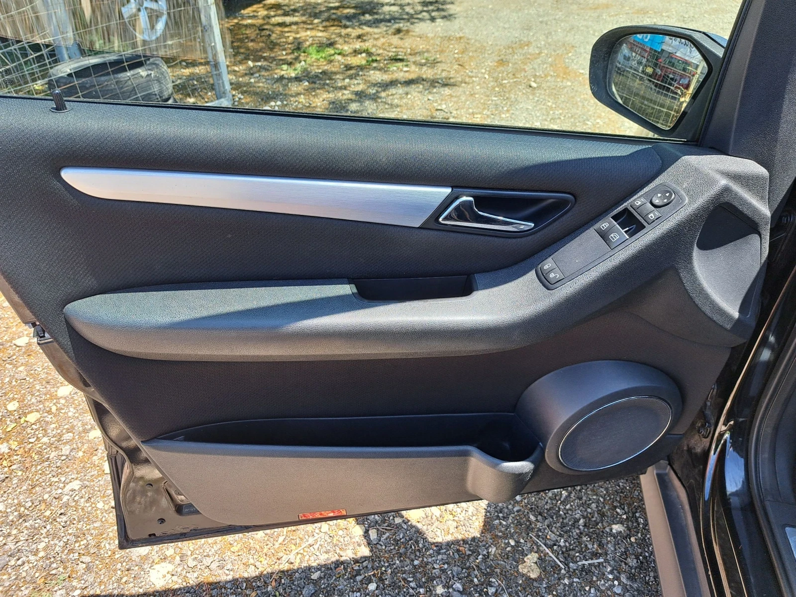 Mercedes-Benz B 180 Avangarde  - изображение 10