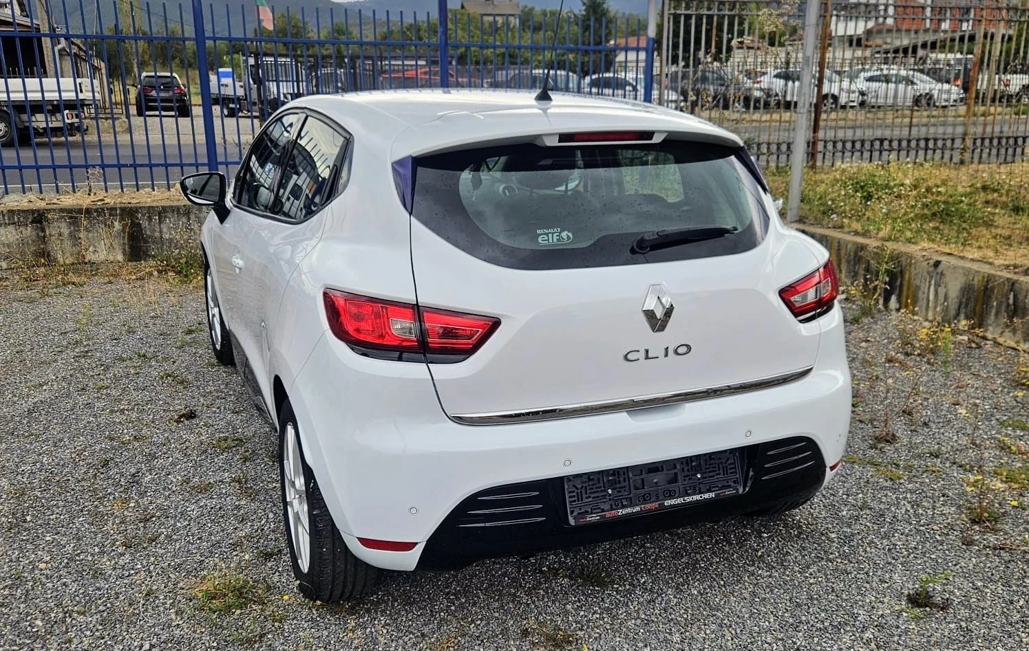 Renault Clio 1.2i 61090км - изображение 5