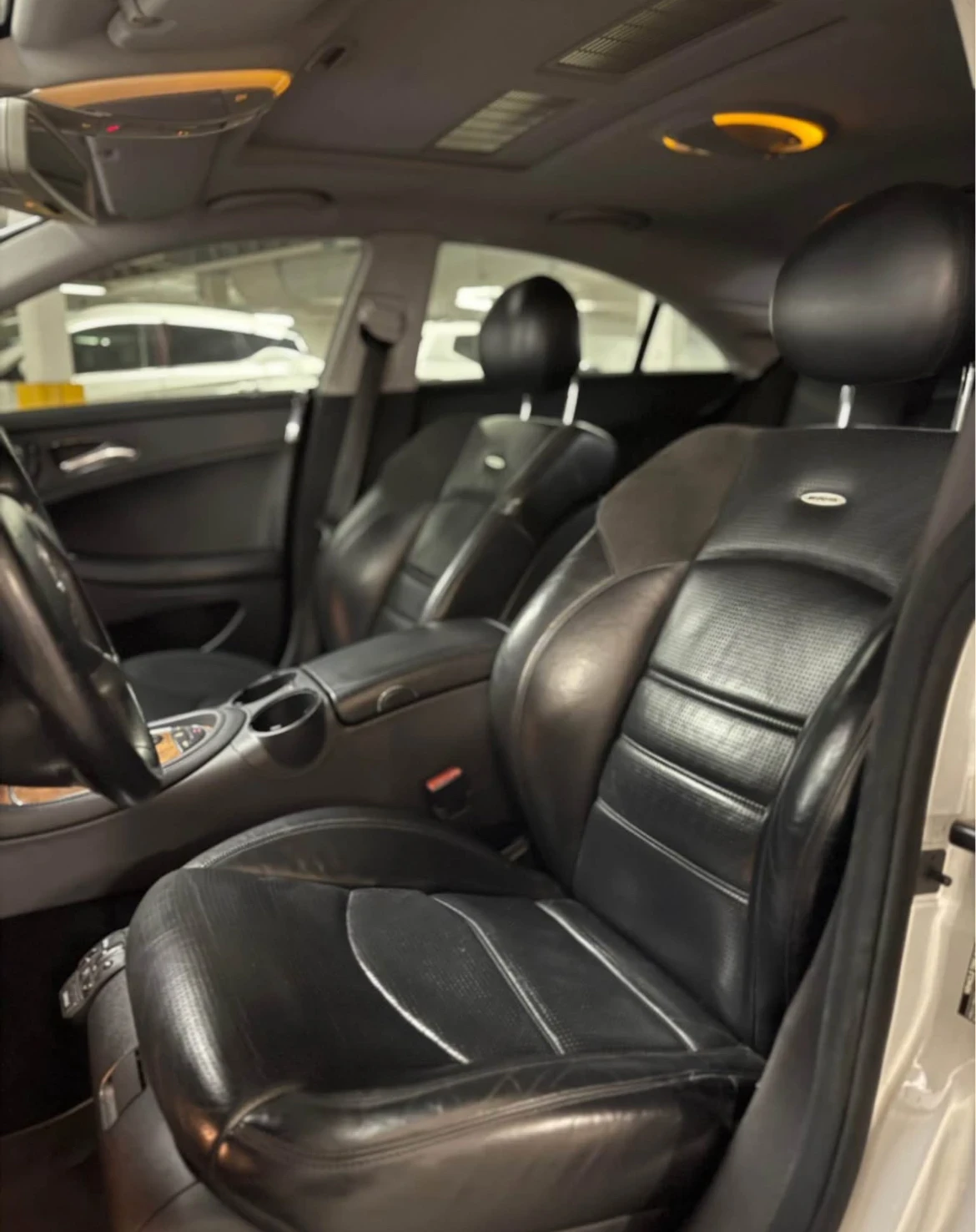 Mercedes-Benz CLS 55 AMG V8 KOMPRESSOR * * FULL * * CARFAX * * АВТО КРЕДИТ  - изображение 7