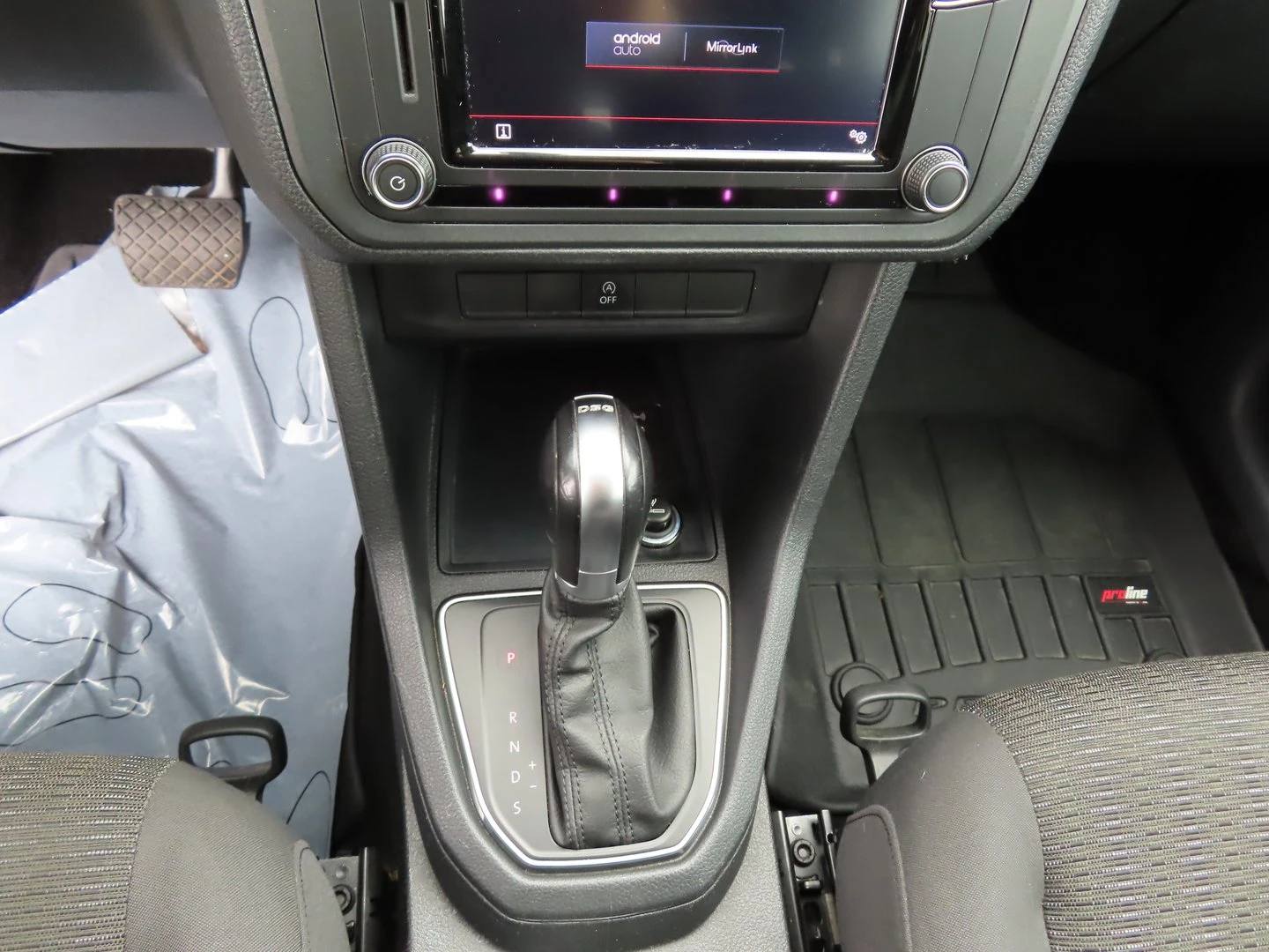 VW Caddy Last Edition TDI BMT 5 места - изображение 8