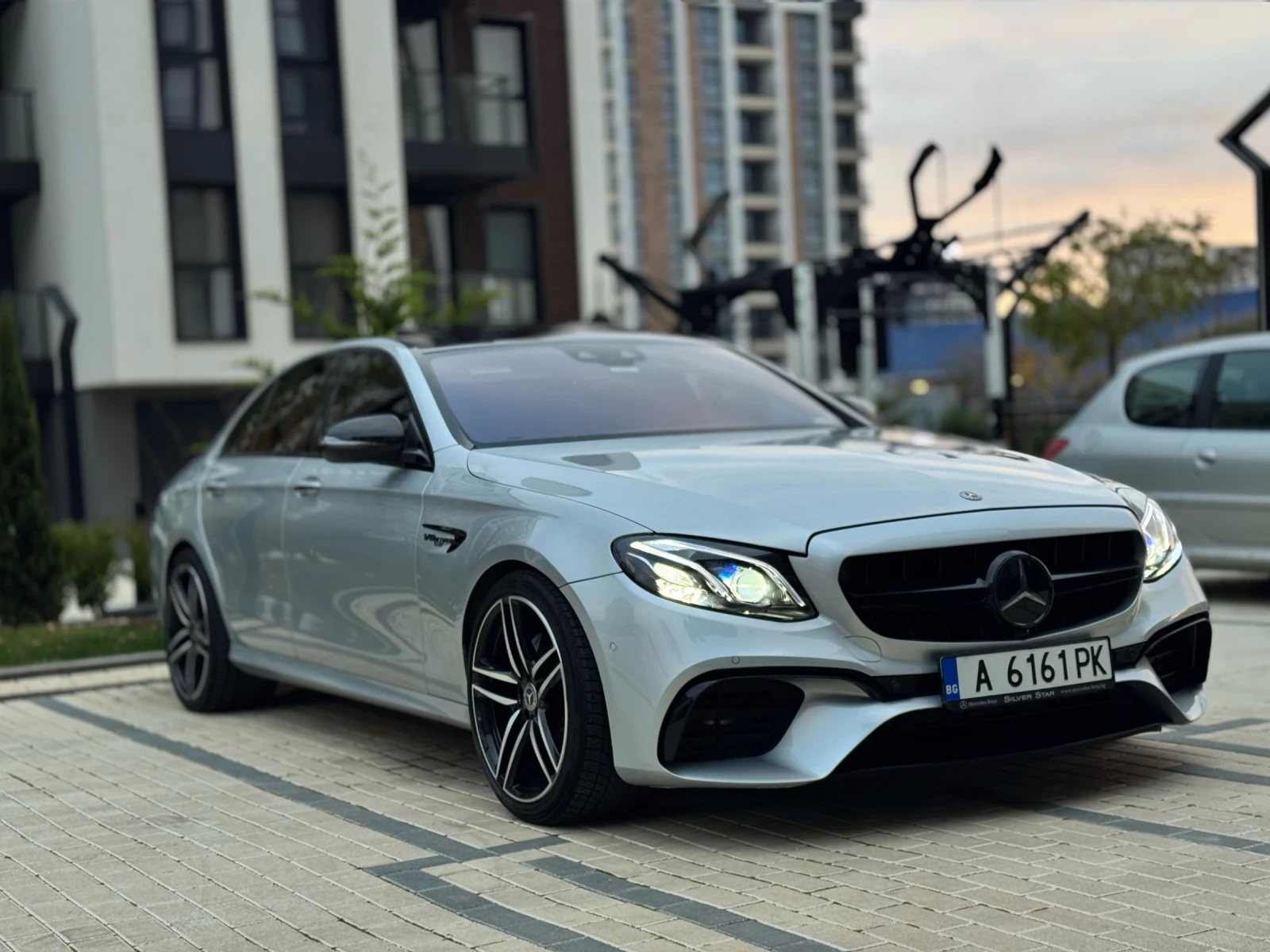 Mercedes-Benz E 43 AMG  - изображение 3